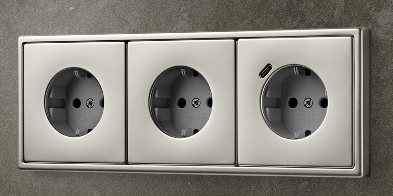 SCHUKO® Steckdosen mit USB bei Elektro Kürschner GbR in Eisenach